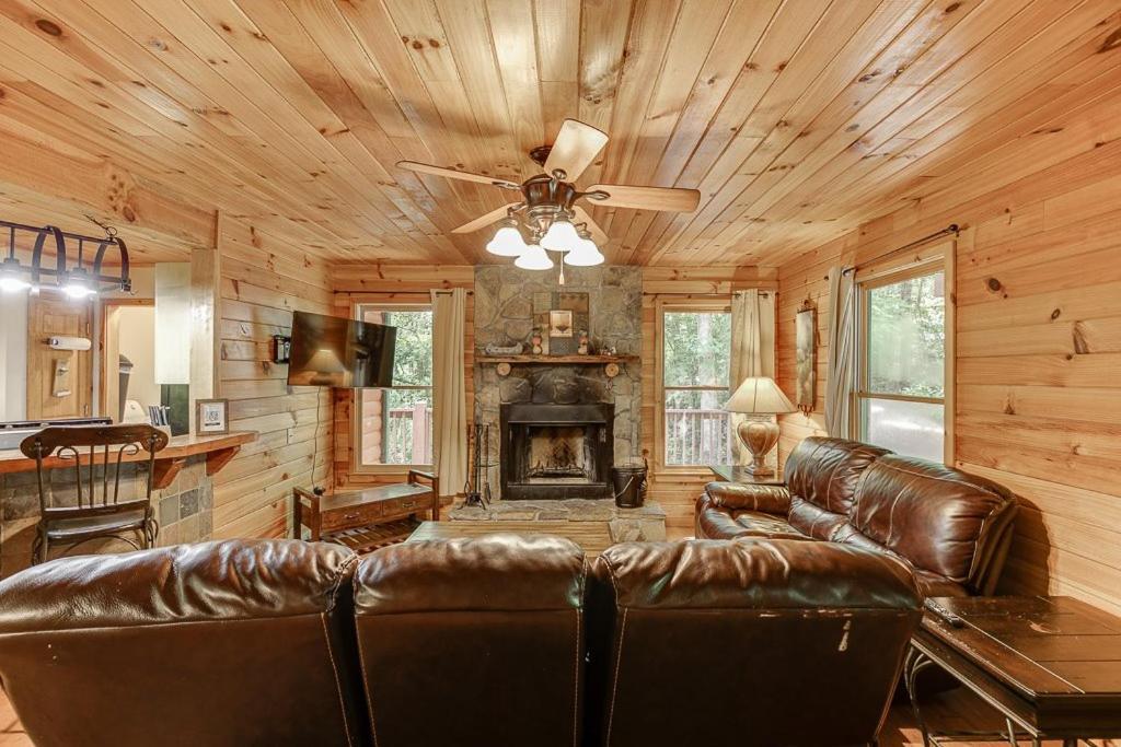 Cabin With Jacuzzi & Hydrotherapy Spanear Helen Кливланд Екстериор снимка